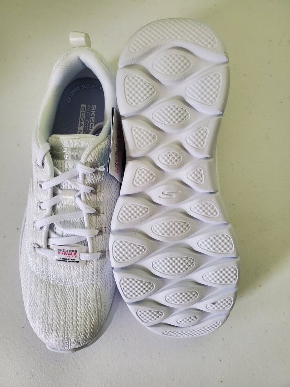 GoWalk Sneakers - Picture 4 of 5